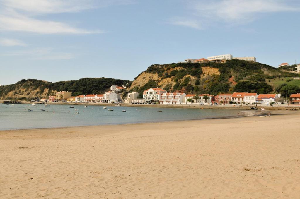 Hotel Atlantica Sao Martinho do Porto Exterior photo